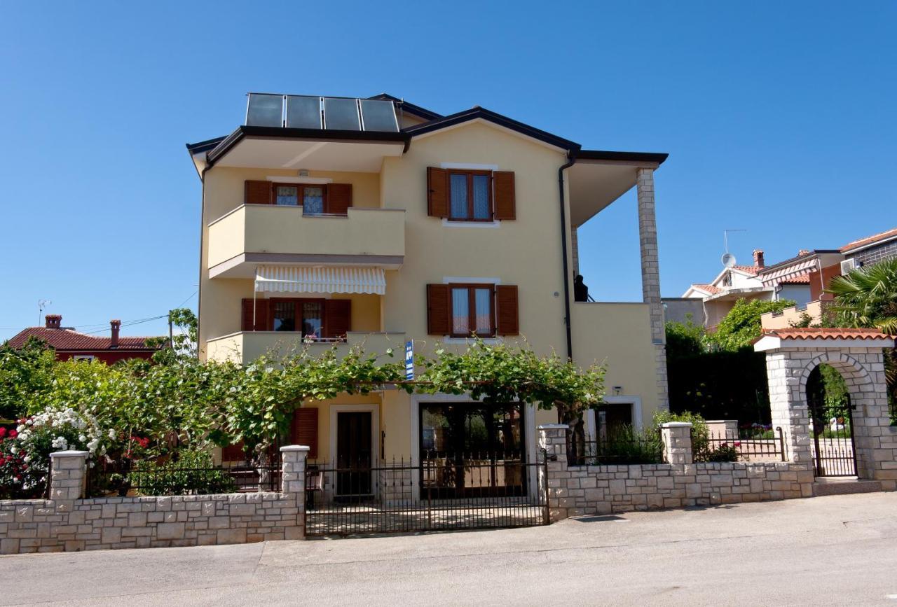 With A Parking Space Novigrad - 7108 Apartment